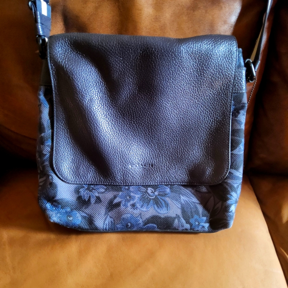 Authentic Coach Charles messenger bag.